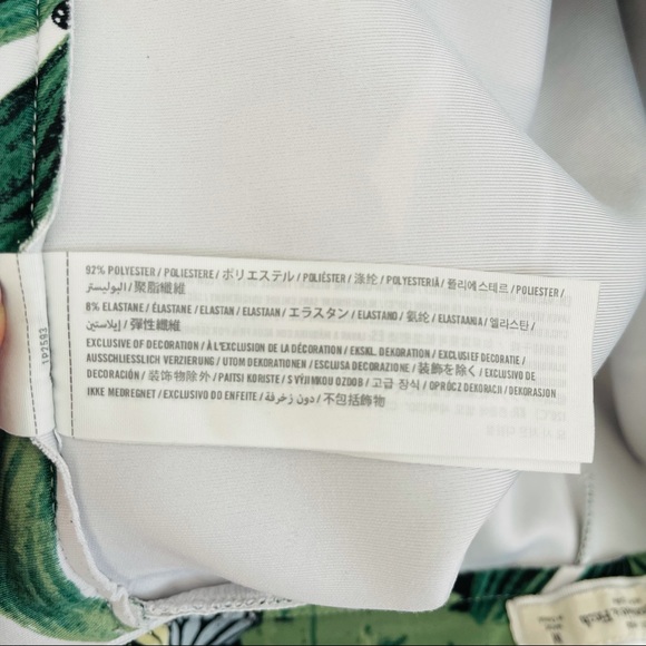 Abercrombie & Fitch Jungle Butterfly Hummingbird Mini Skort - Picture 5 of 6